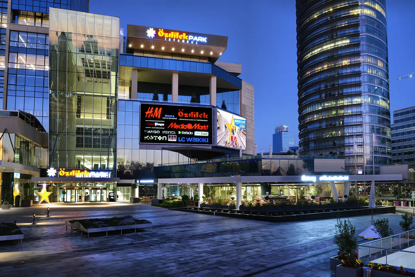 Özdilek Center – Wyndham Grand İstanbul Levent