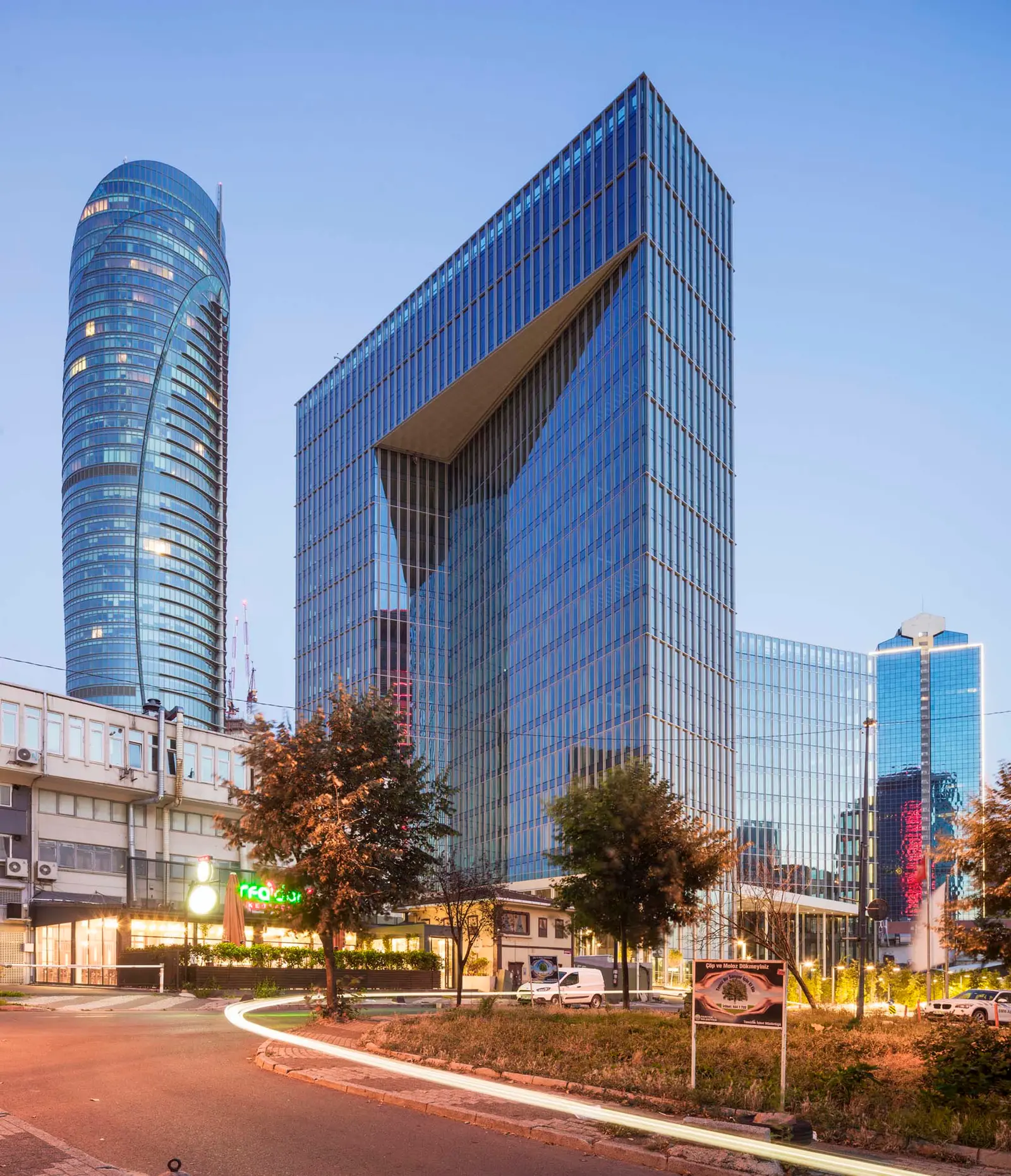 Maslak Square – 3