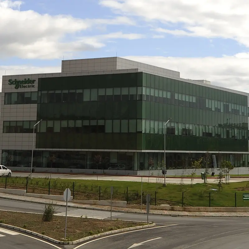 Schneider Electric ADH Binası